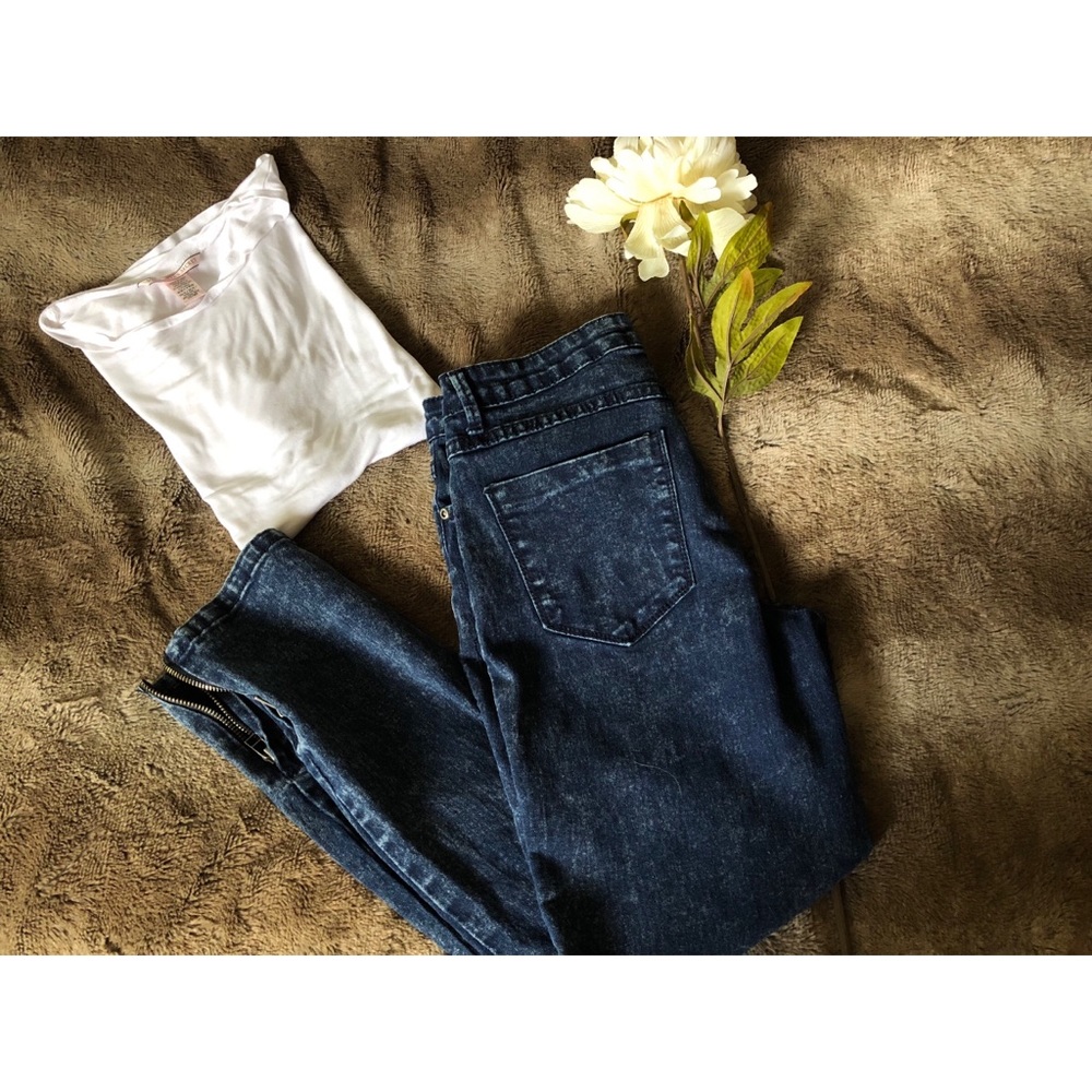 Dark Acid Wash Skinnies